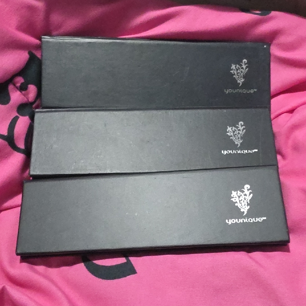 Younique Black Eyeshadow Palette Set